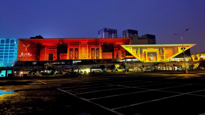 寸灘國(guó)際絲路花街建筑光影秀于7月1日開(kāi)街上演啦！(圖17)